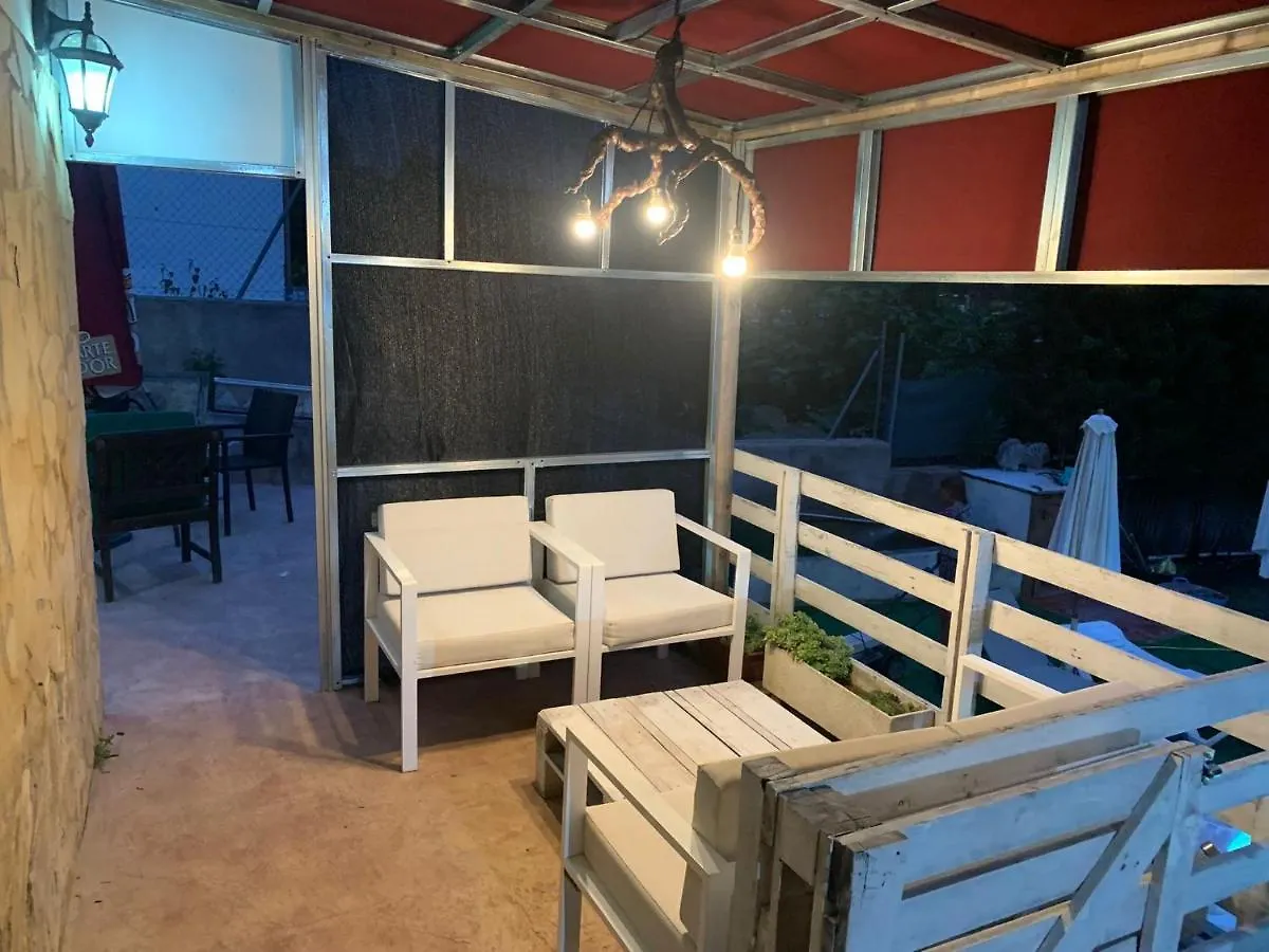 Сasa de vacaciones The Happy House Villa Mont Barbat