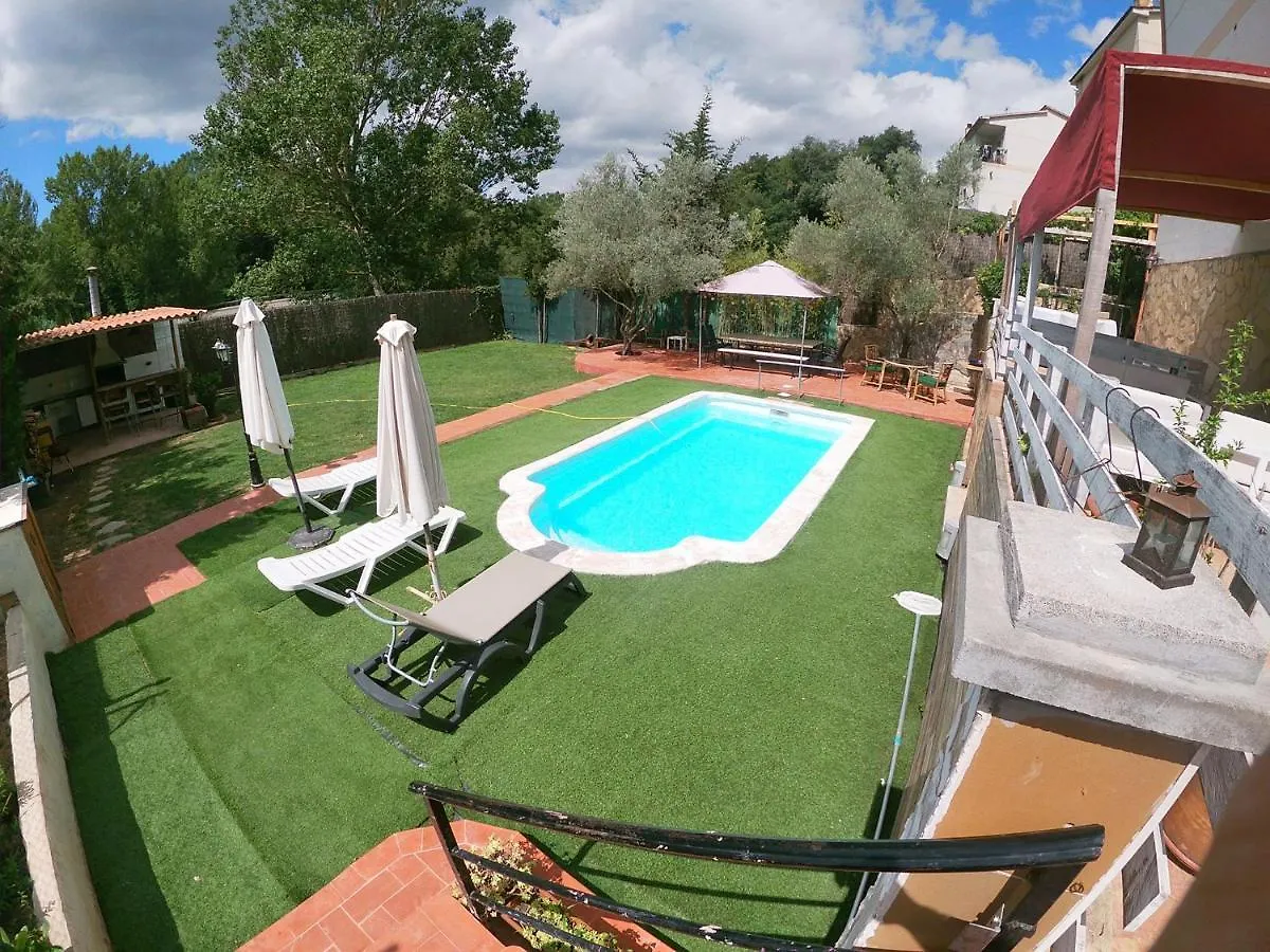 The Happy House Villa Mont Barbat 0*,  España
